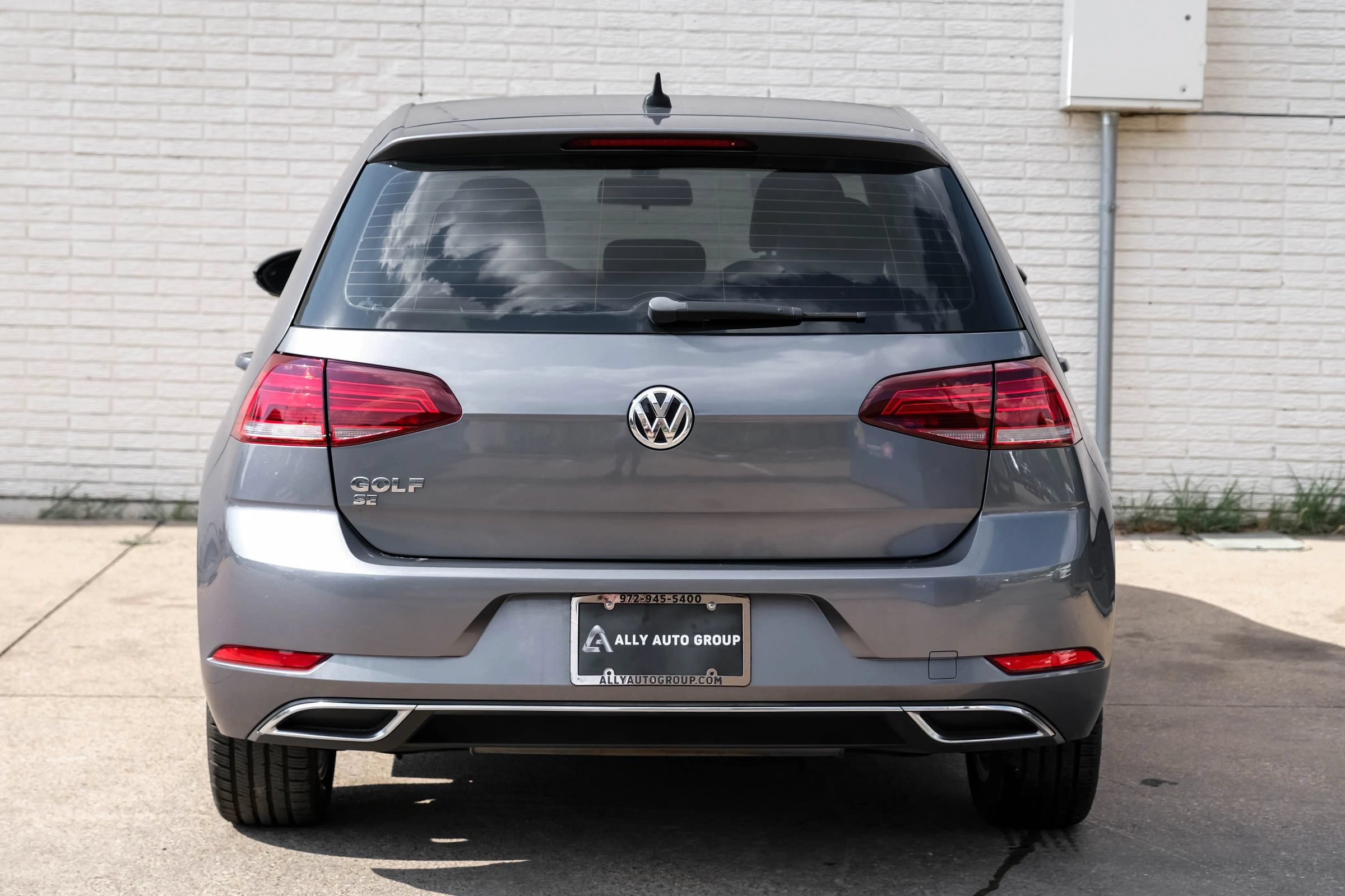 Used 2019 Volkswagen Golf SE FWD image 9