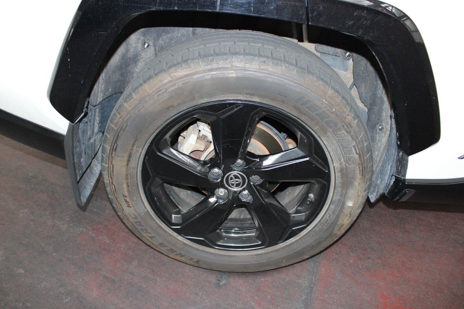 Used 2020 Toyota RAV4 XSE AWD/4WD image 11