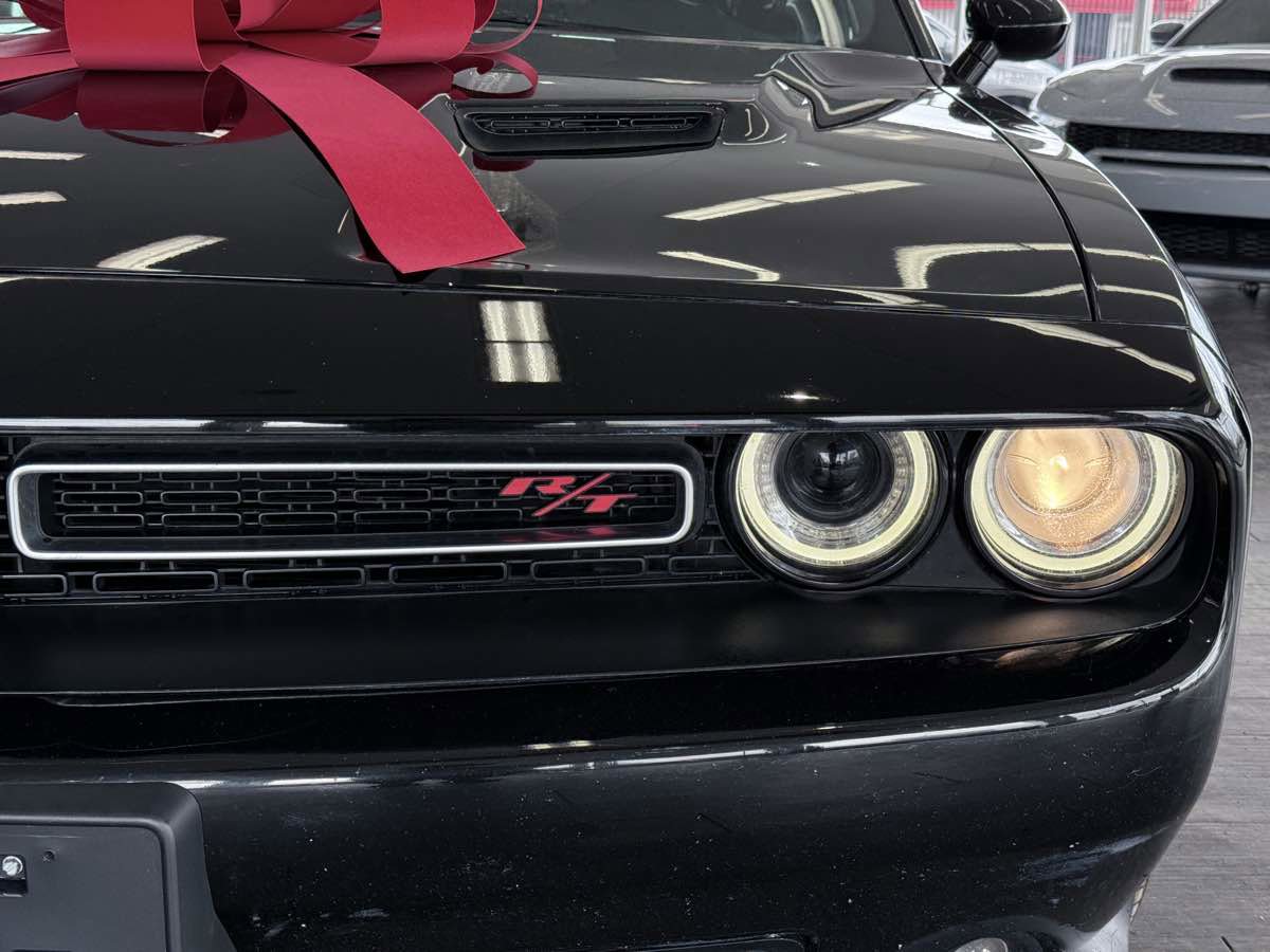 Used 2018 Dodge Challenger R/T Scat Pack w/ Leather Interior Group image 8