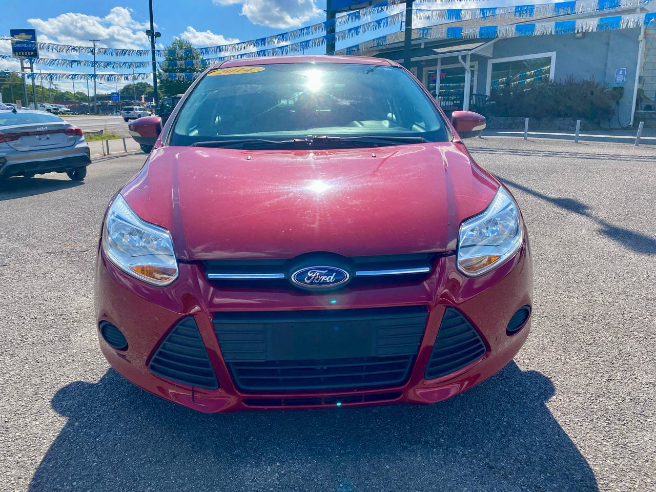 Used 2014 Ford Focus SE FWD image 2