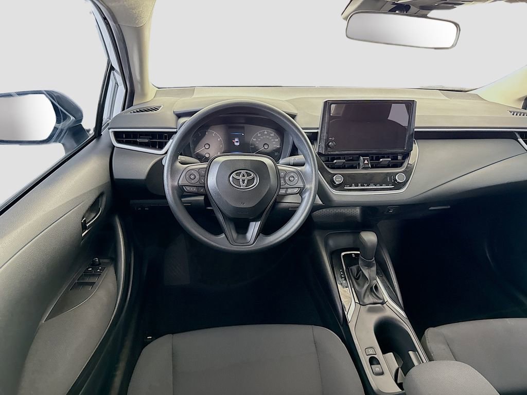 Used 2025 Toyota Corolla LE FWD image 15