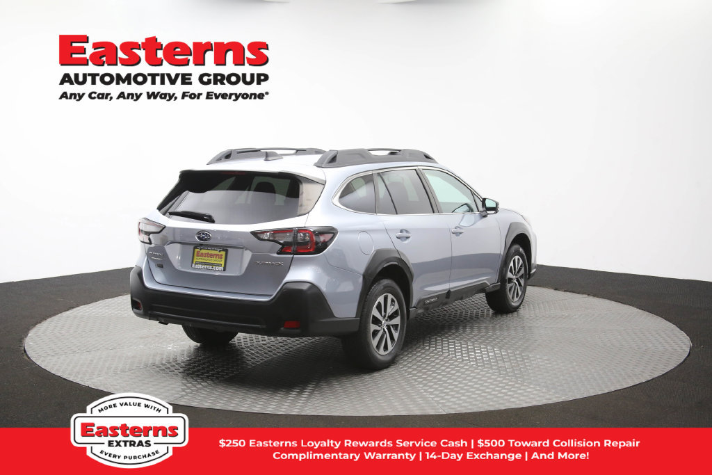 Used 2023 Subaru Outback Premium AWD/4WD image 41