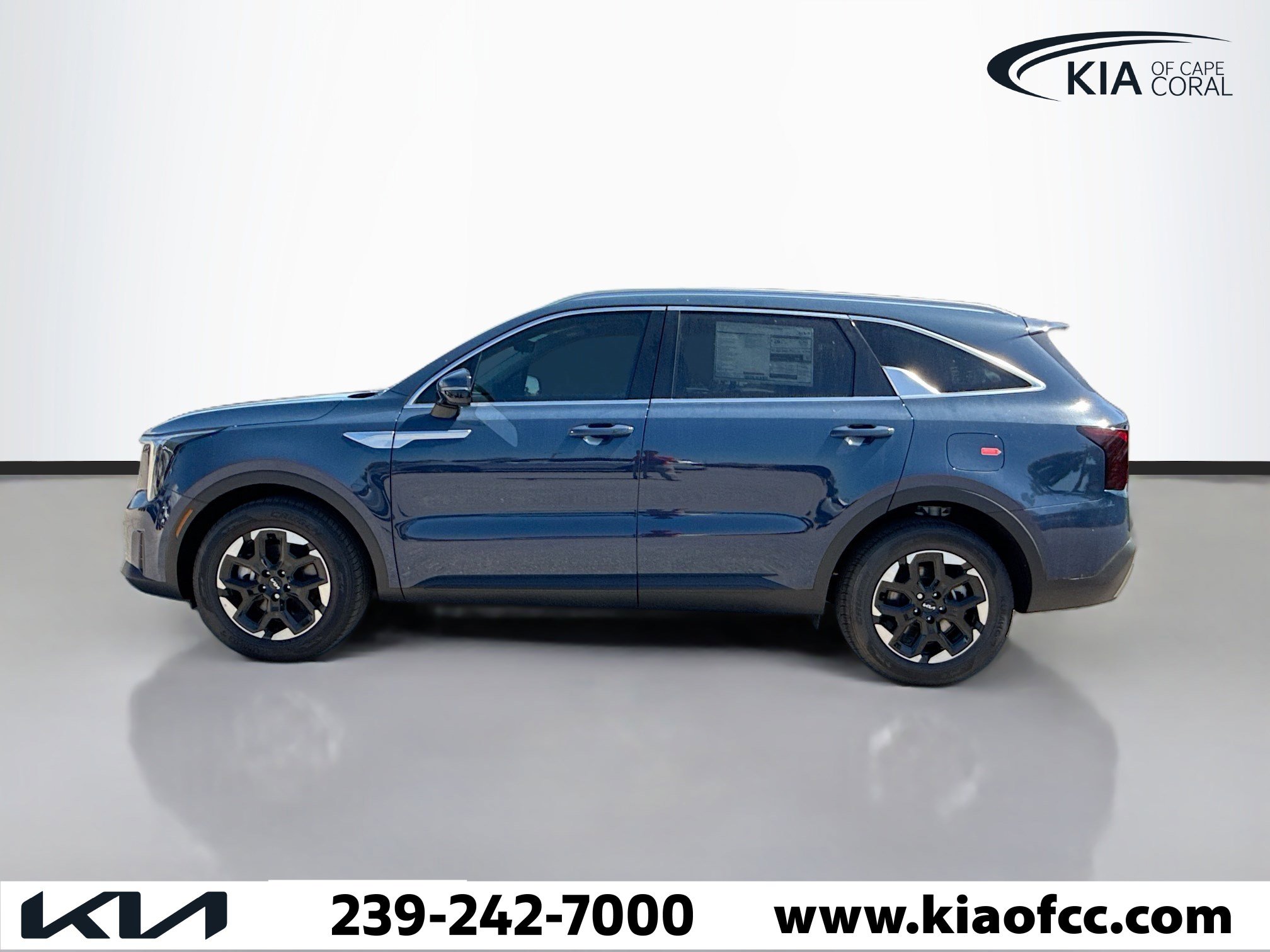 New 2026 Kia Sorento S image 2