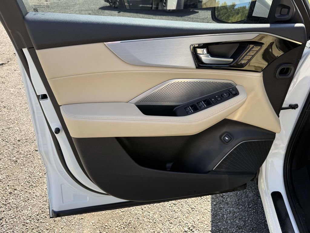 Used 2022 Acura MDX SH-AWD w/ Technology Package image 15