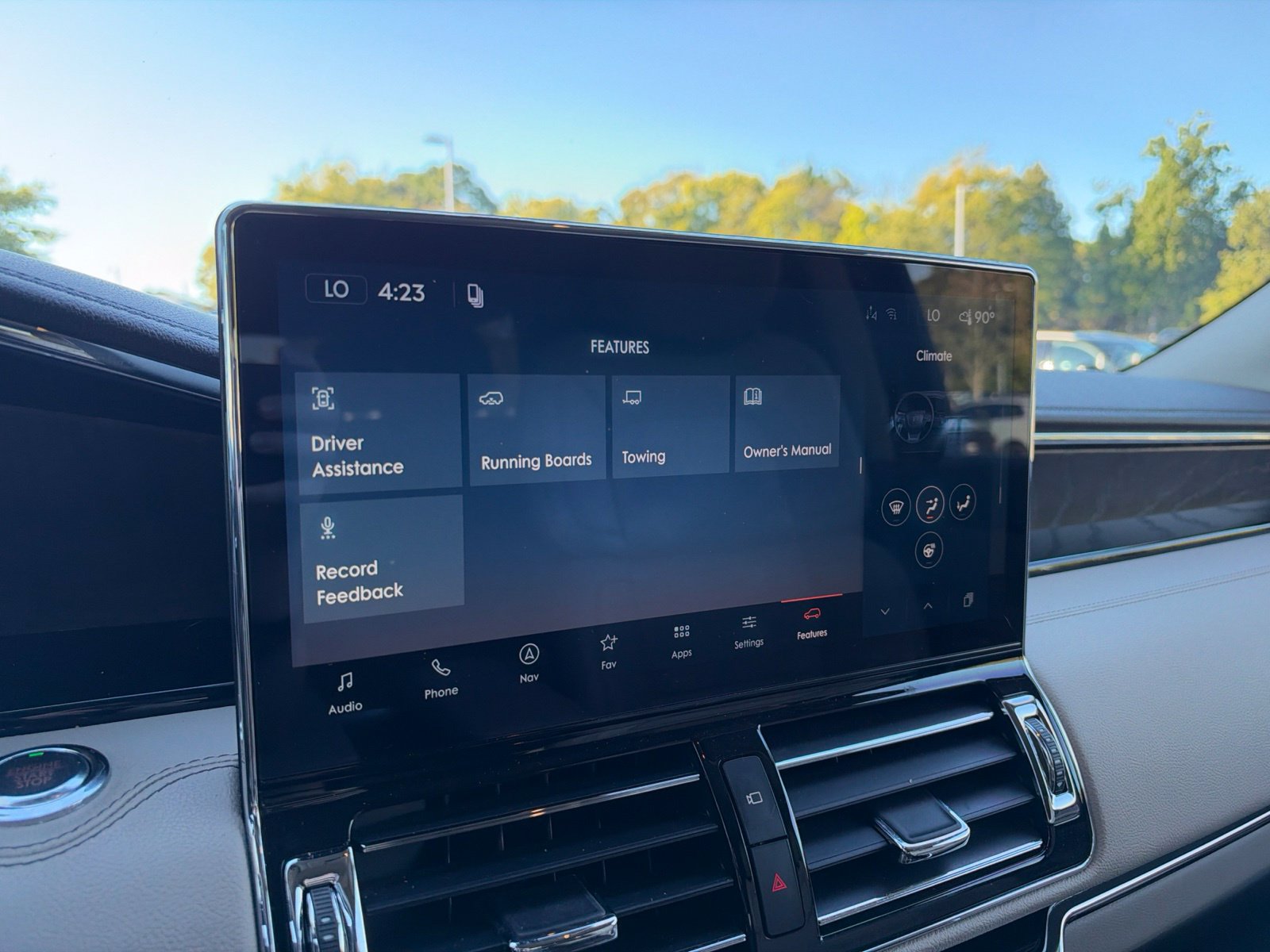 Used 2024 Lincoln Navigator Premiere AWD/4WD image 17