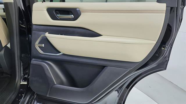 New 2027 Nissan Armada Platinum AWD/4WD image 35