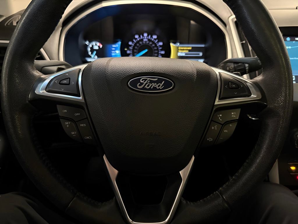 Certified 2018 Ford Edge SEL w/ Equipment Group 201A AWD/4WD image 22