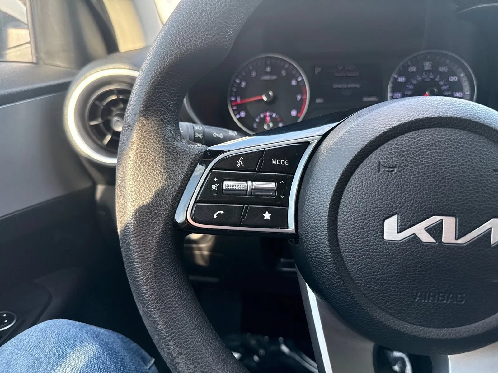 Used 2023 Kia Forte LXS FWD image 18