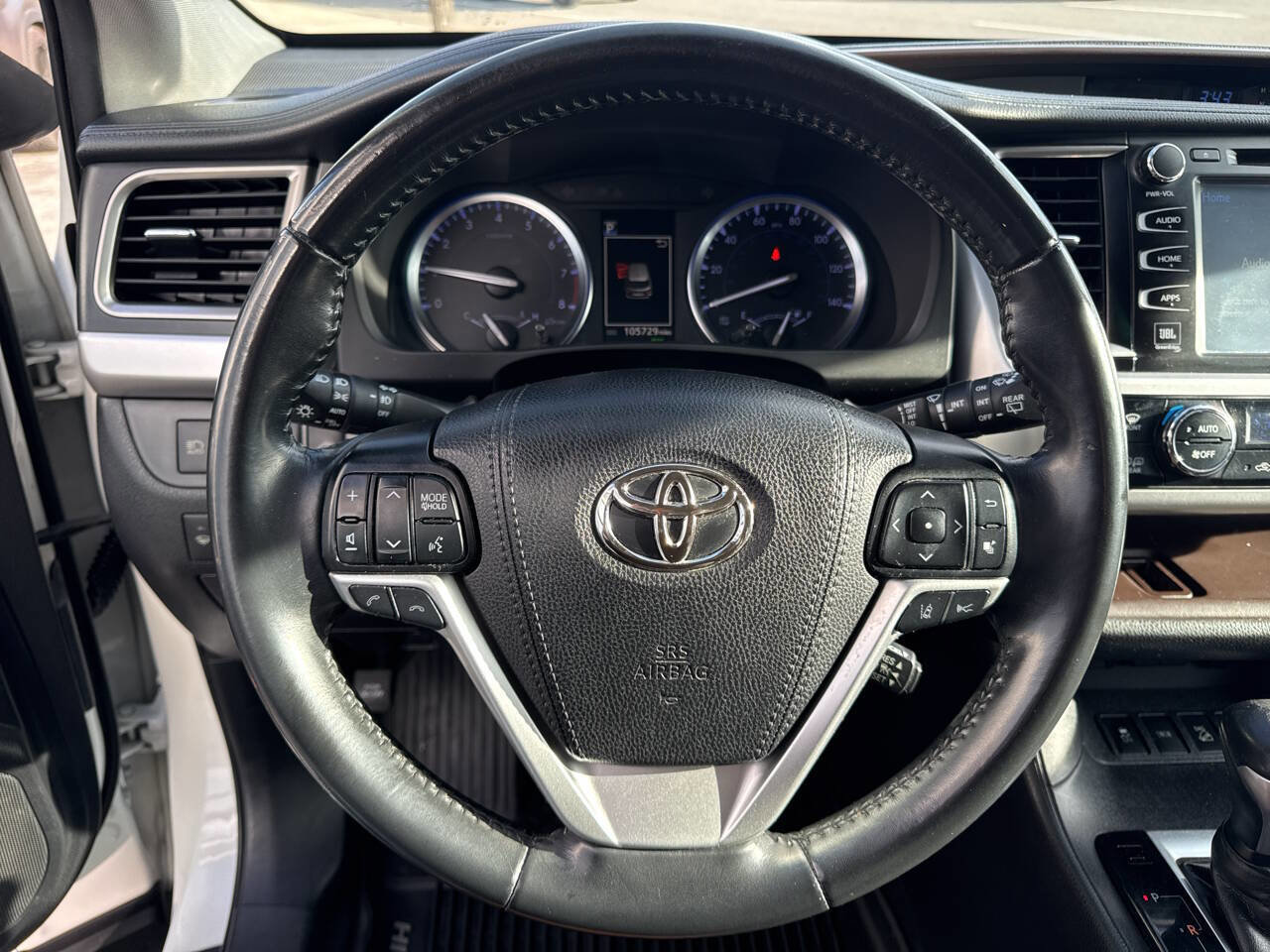 Used 2019 Toyota Highlander Limited AWD 4dr SUV image 13