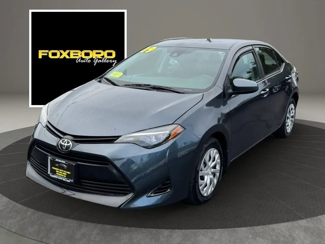 Used 2019 Toyota Corolla LE FWD image 1