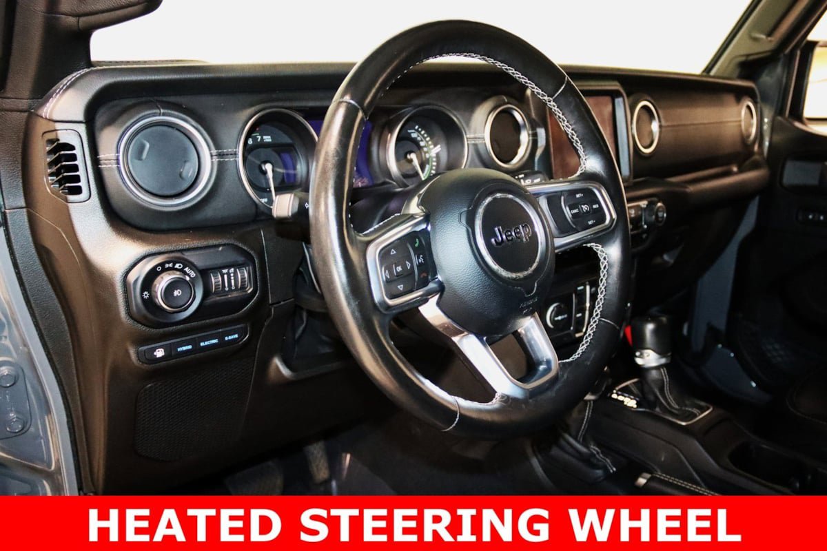 Used 2022 Jeep Wrangler Unlimited Sahara w/ Cold Weather Group image 22