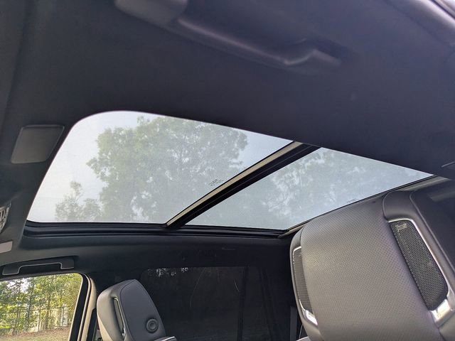 Certified 2024 Cadillac Escalade Sport w/ LPO, ONYX Package image 19