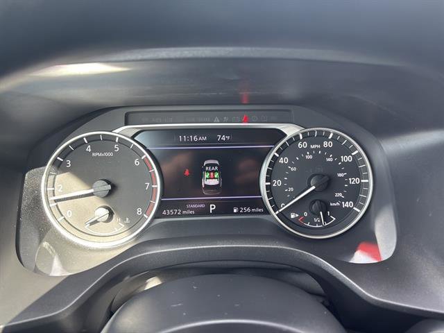 Used 2024 Nissan Rogue SV image 27