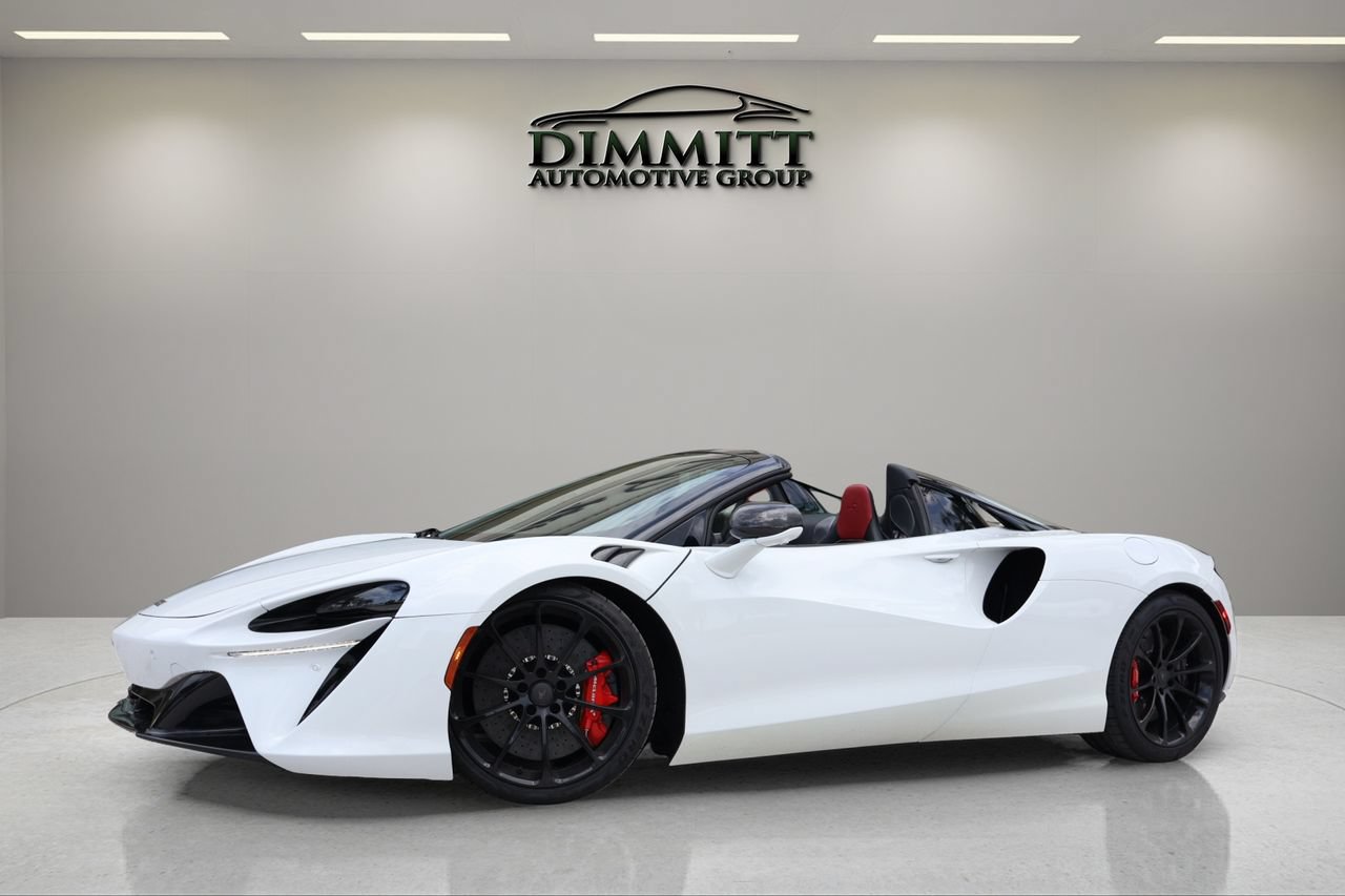 Used 2025 McLaren Artura Spider RWD image 2