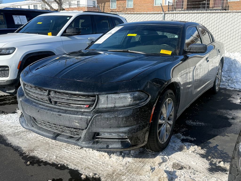 Used 2022 Dodge Charger SXT w/ Cold Weather Package image 3