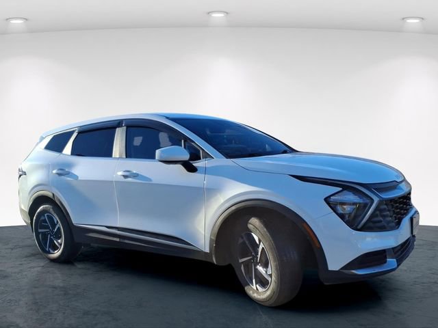 Used 2023 Kia Sportage LX image 4