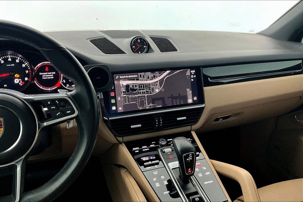 Used 2022 Porsche Cayenne image 9