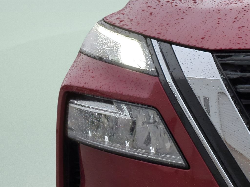 Certified 2022 Nissan Rogue SV image 10