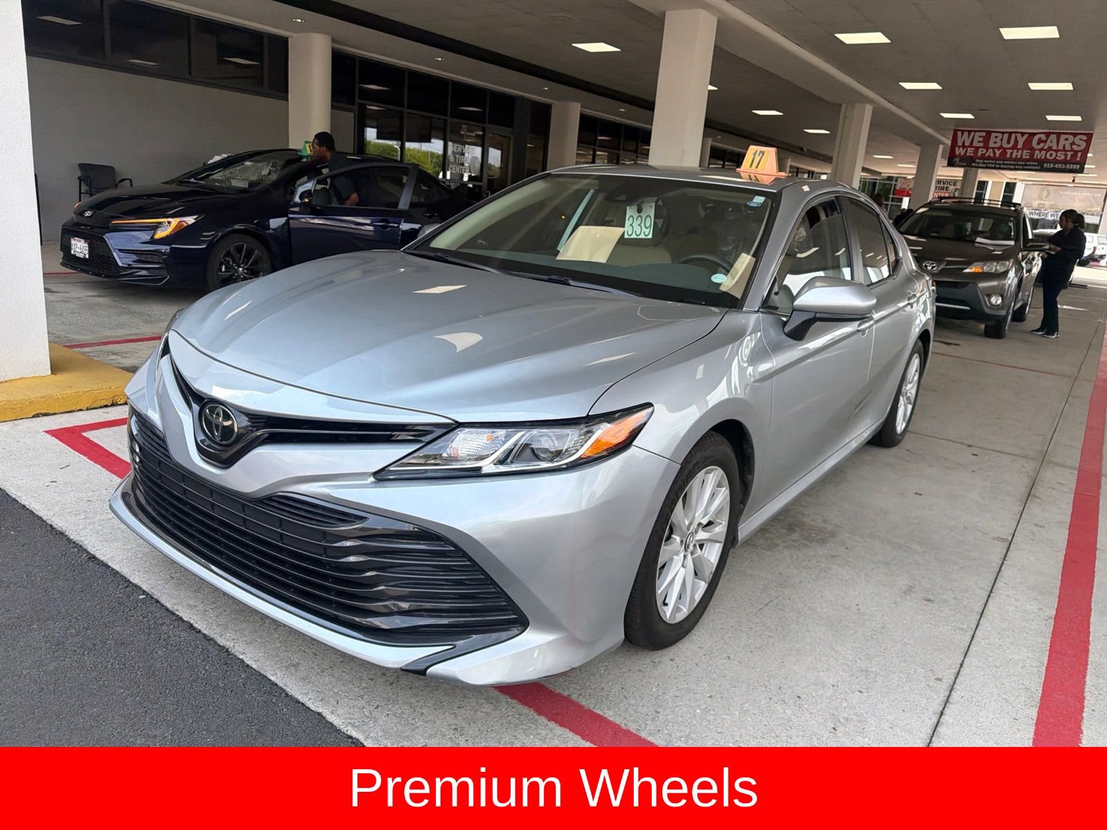 Used 2019 Toyota Camry LE FWD image 6