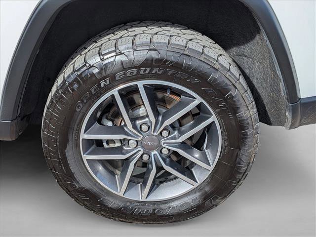 Used 2019 Jeep Grand Cherokee Limited image 9