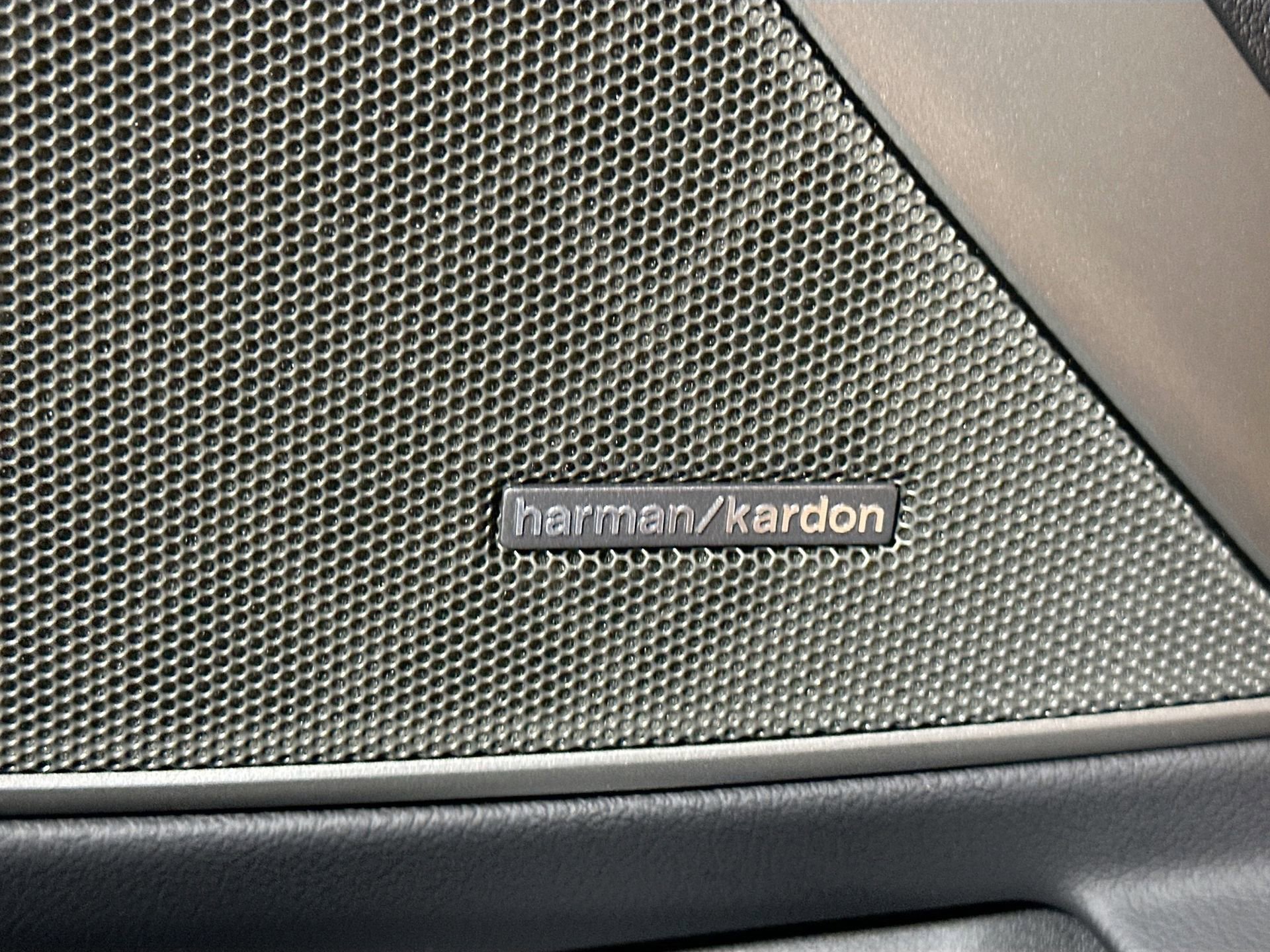 New 2026 BMW 330i Sedan w/ M Sport Package image 18