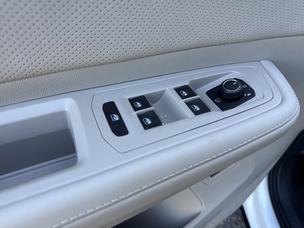 New 2026 Volkswagen Atlas SEL Premium R-Line image 21