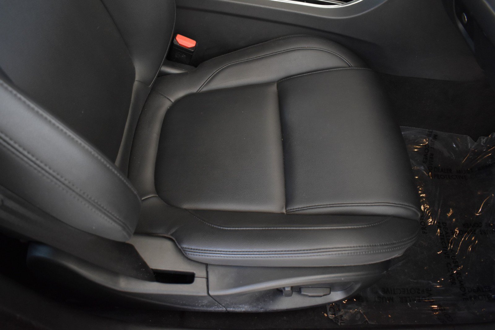 Used 2018 Jaguar XF AWD image 41