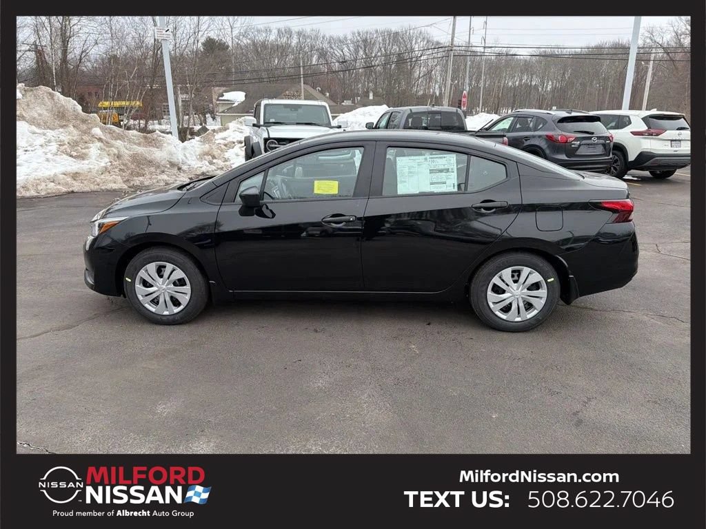 Used 2025 Nissan Versa S w/ Trunk Package FWD image 2