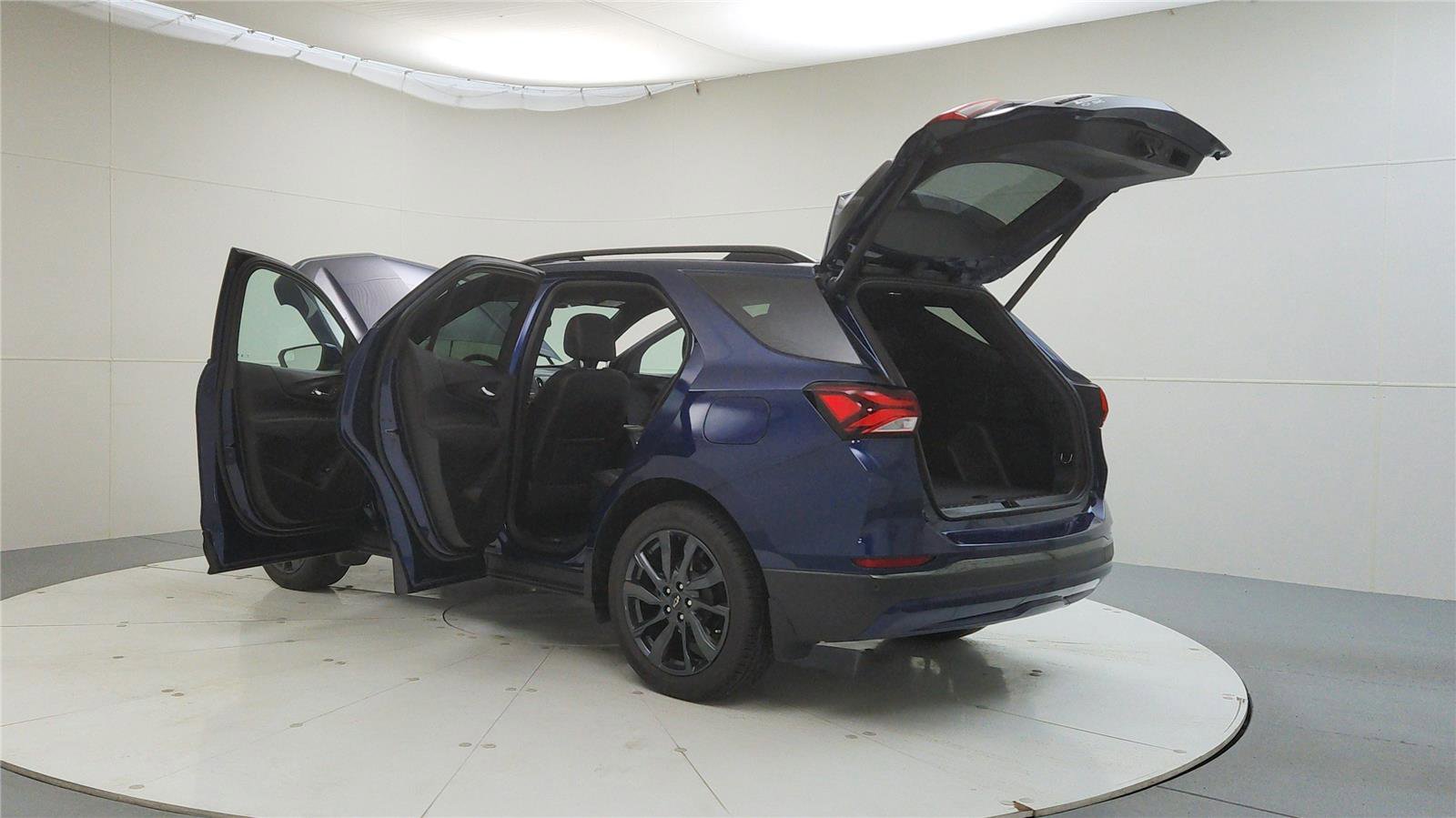 Used 2023 Chevrolet Equinox RS AWD/4WD image 11