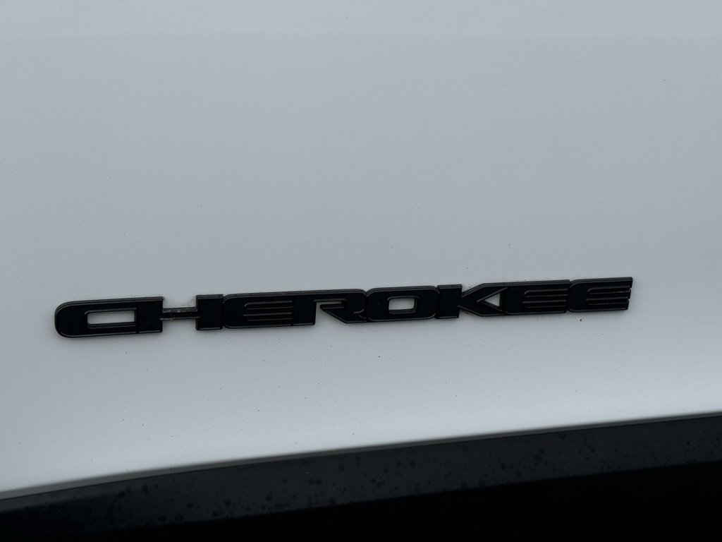 Certified 2021 Jeep Cherokee Latitude Plus image 30