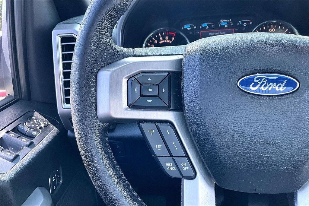 Used 2015 Ford F150 Platinum w/ Equipment Group 701A Luxury AWD/4WD image 24