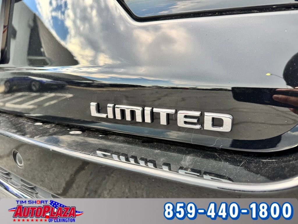 Used 2023 Jeep Grand Cherokee Limited AWD/4WD image 17