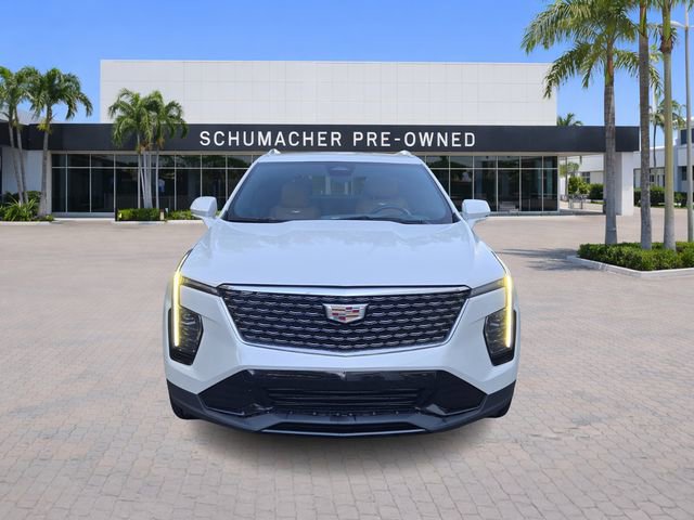 Used 2024 Cadillac XT4 Premium Luxury w/ Technology Package image 2