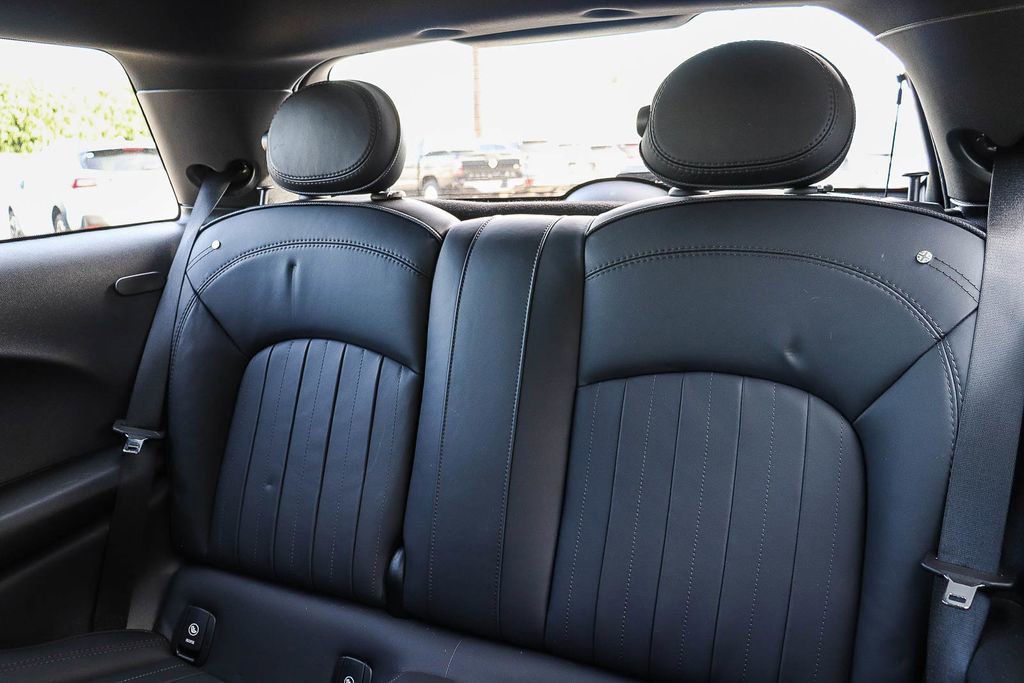 Used 2022 MINI Cooper S image 16