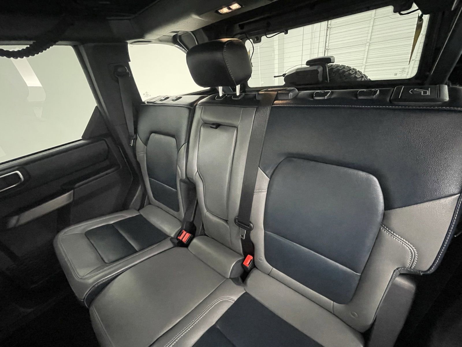 Used 2023 Ford Bronco Outer Banks w/ Sasquatch Package image 26