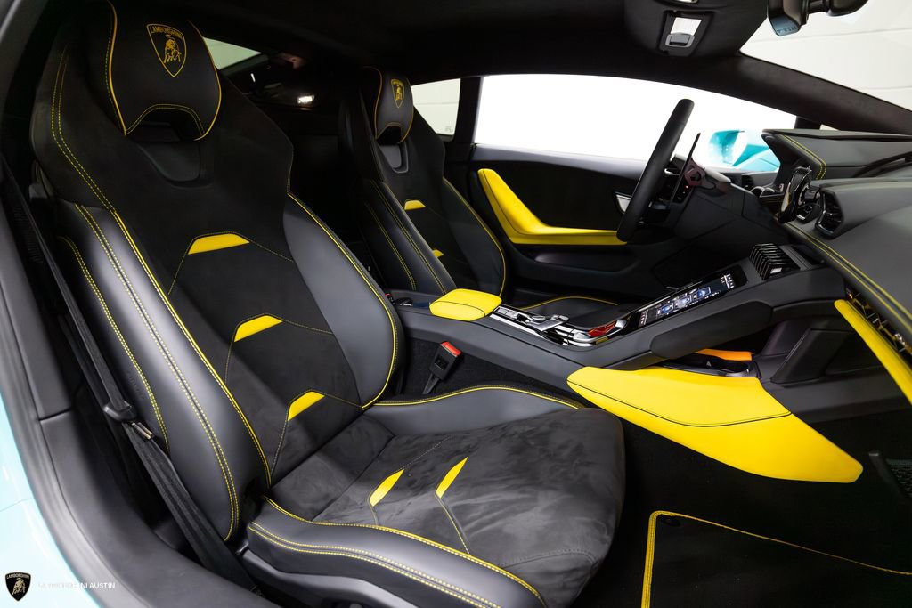 Used 2022 Lamborghini Huracan EVO RWD image 34