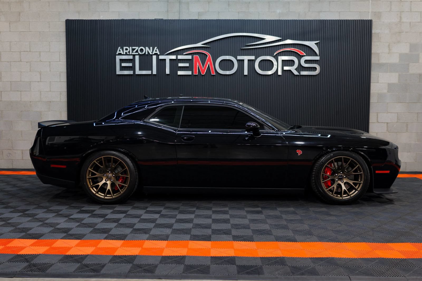 Used 2016 Dodge Challenger SRT Hellcat RWD image 11