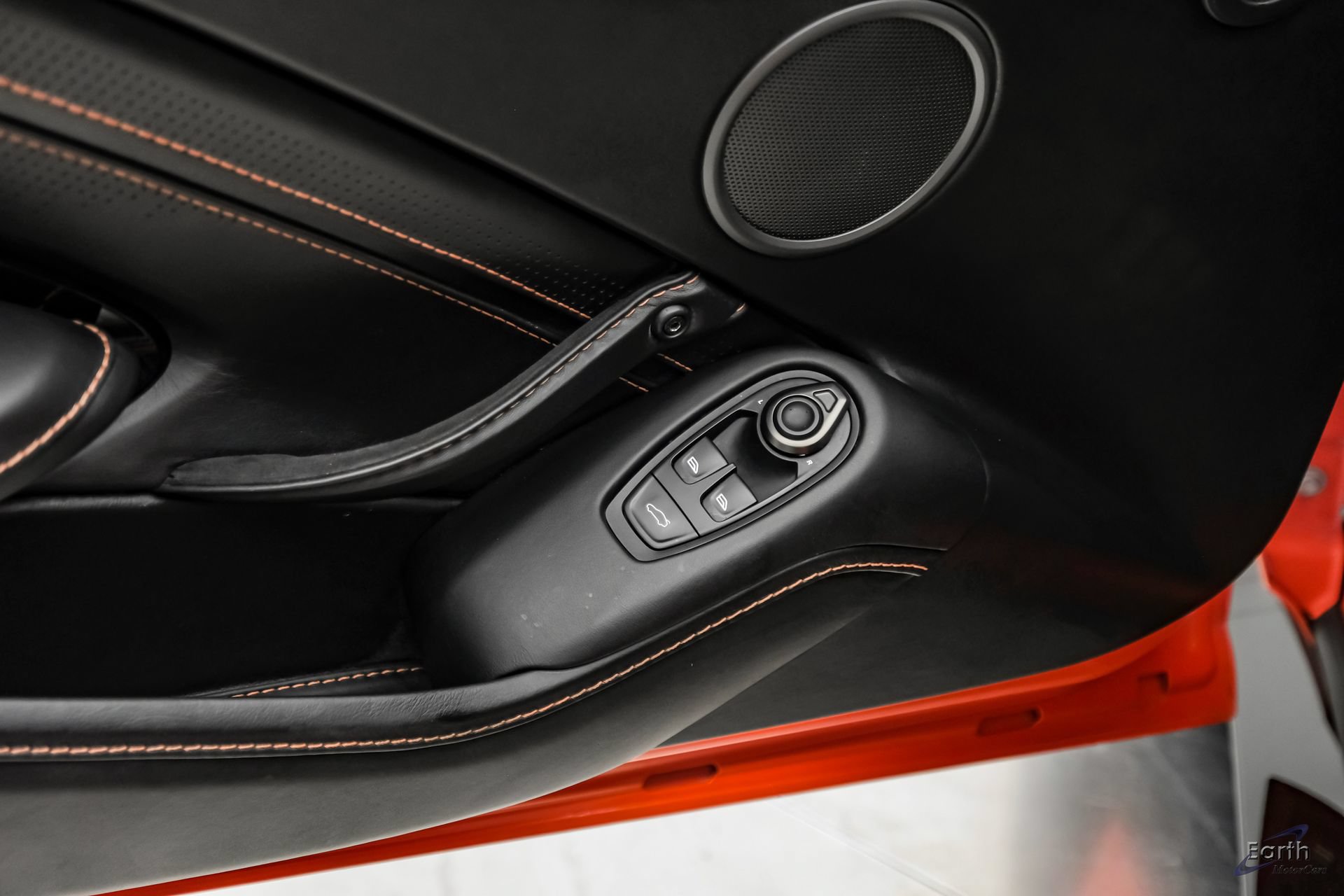 Used 2020 Aston Martin V8 Vantage Coupe RWD image 90