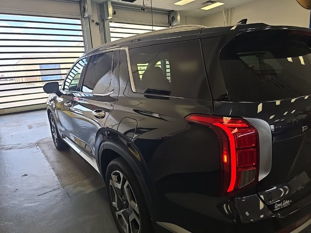 Used 2025 Hyundai Palisade Limited AWD/4WD image 4