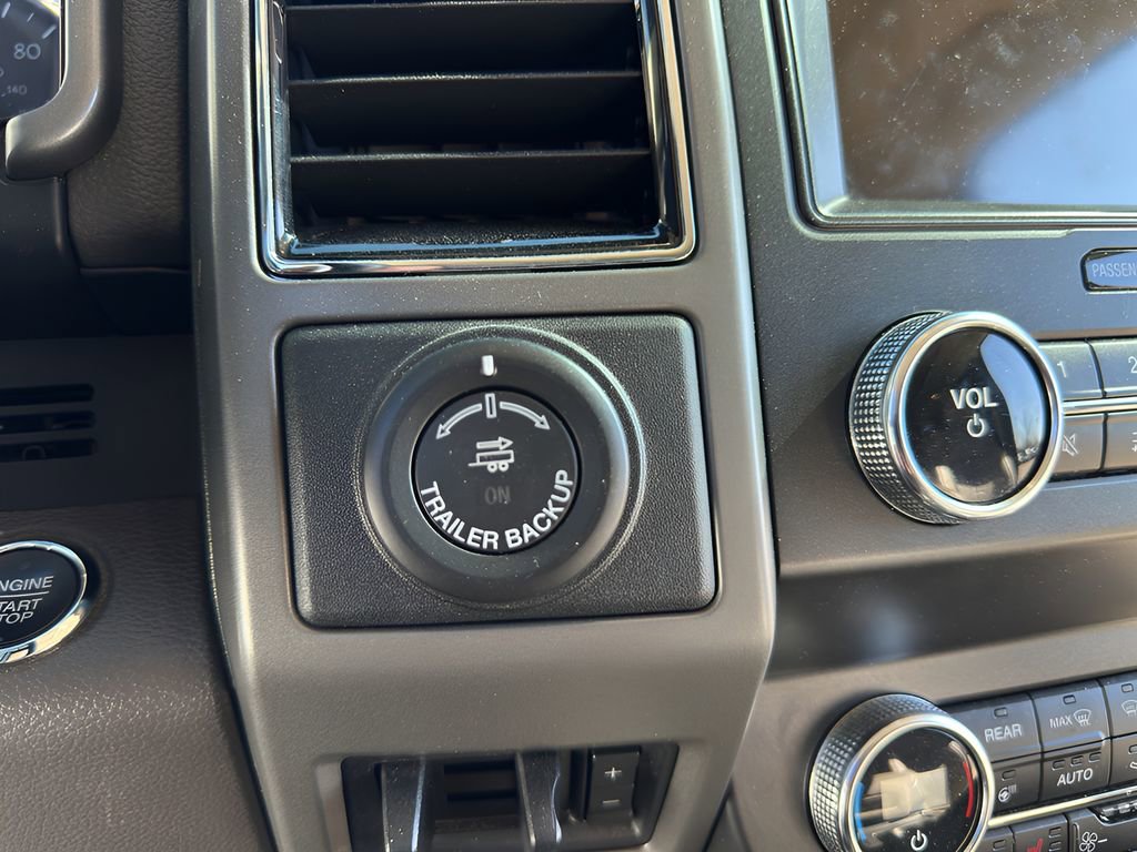 Used 2019 Ford Expedition XLT w/ Equipment Group 202A image 19