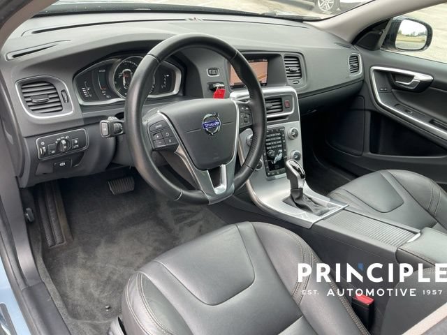 Used 2018 Volvo V60 T5 Cross Country w/ Convenience Package AWD/4WD image 24
