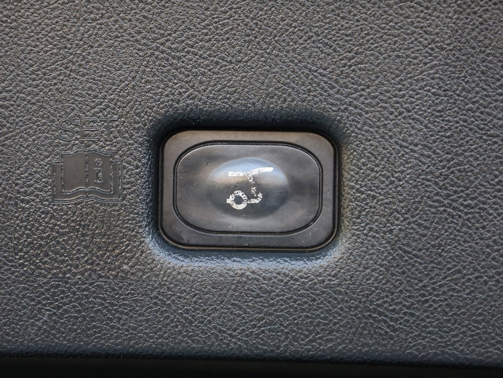 Used 2019 Lincoln Nautilus Reserve image 30