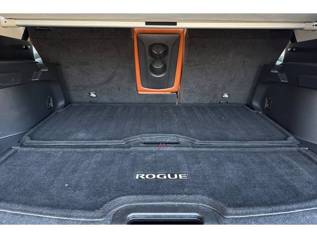 Used 2018 Nissan Rogue SL w/ Premium Package FWD image 17