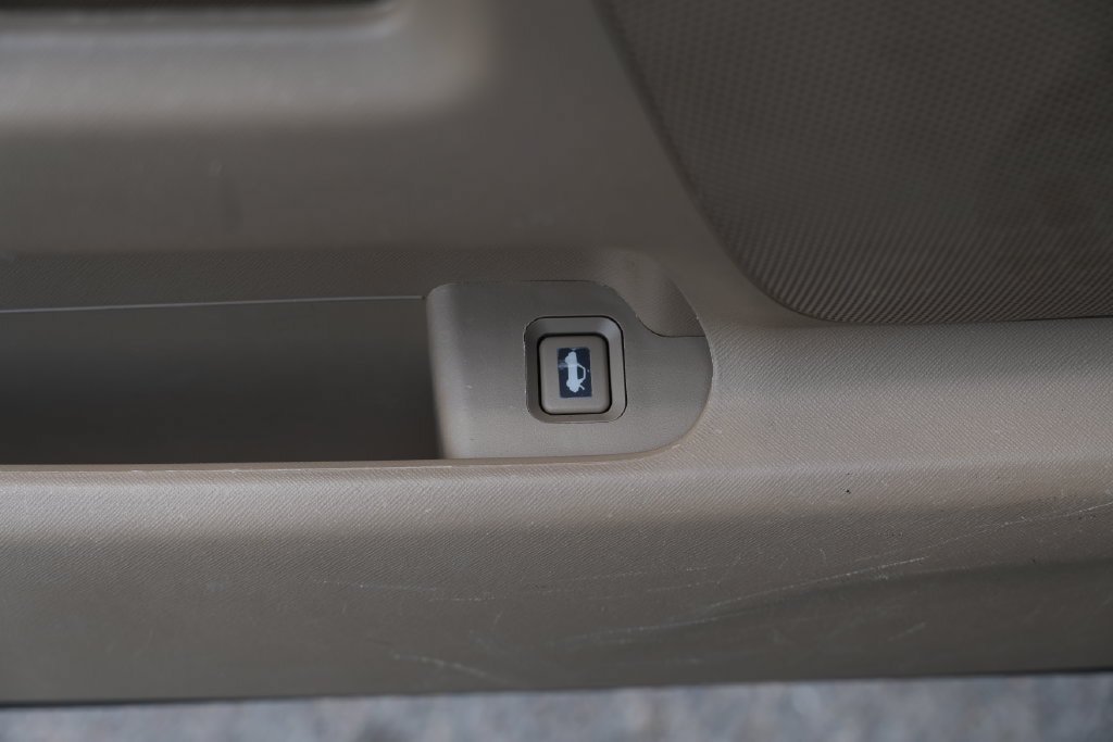 Used 2004 Honda CR-V EX image 21