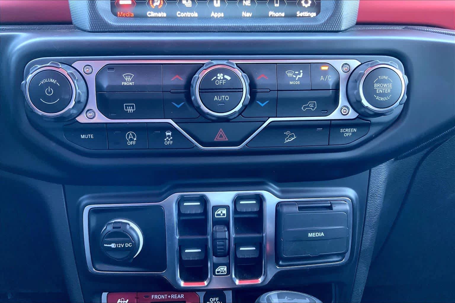 Used 2021 Jeep Wrangler Unlimited Rubicon AWD/4WD image 35