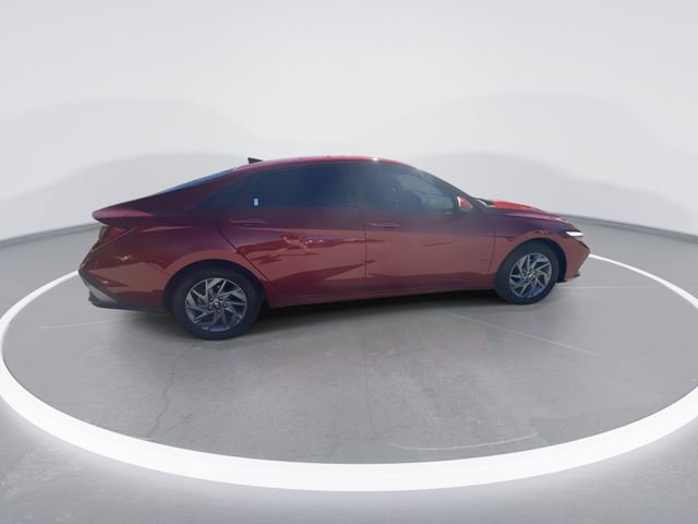 Certified 2024 Hyundai Elantra SEL image 9