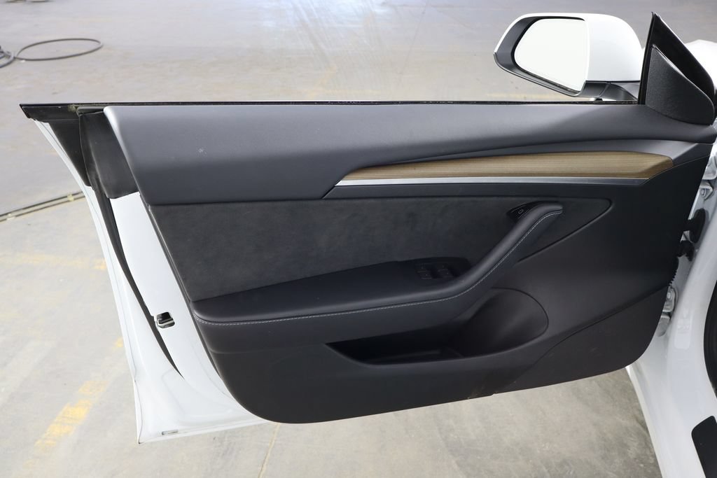 Used 2023 Tesla Model 3 Standard Range RWD image 13