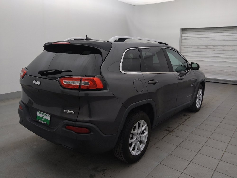 Used 2017 Jeep Cherokee Latitude image 9