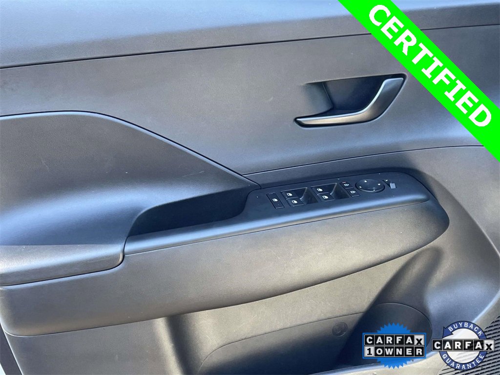 Certified 2025 Hyundai Kona SE image 13