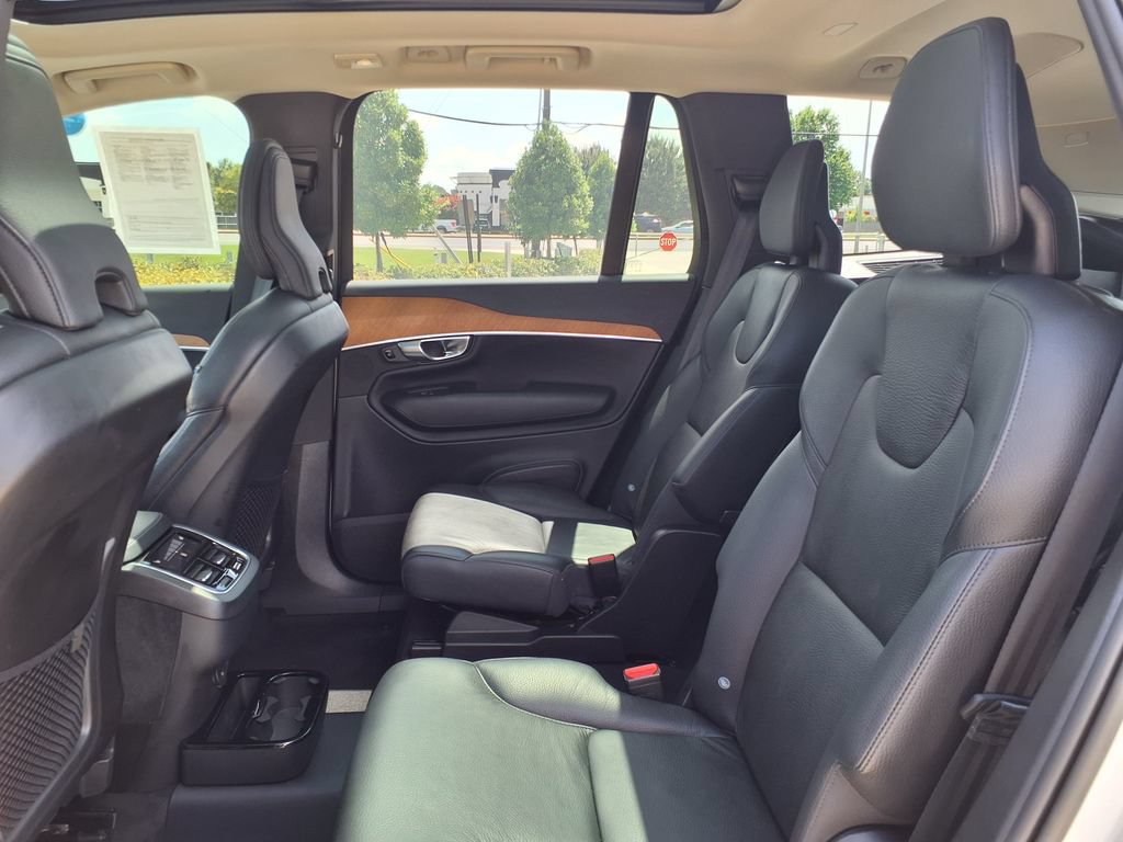 Used 2023 Volvo XC90 B6 Plus AWD/4WD image 19